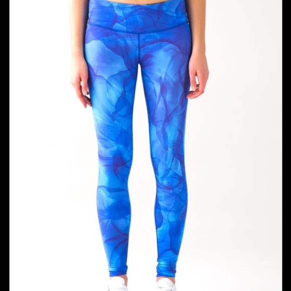 lululemon athletica Pants - Lululemon Wunder Under midnight Tulle blue purple Leggings 6